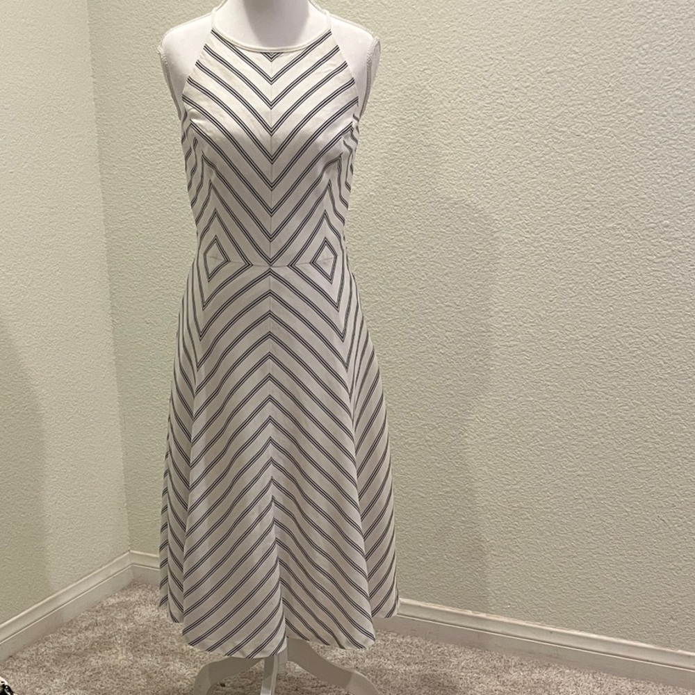 White House Black Market Chevron Midi Dress
